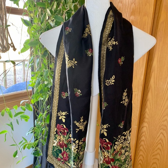 Smithsonian Silk Scarf - Picture 2 of 5